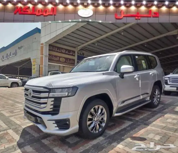تويوتا لاندكروزر 2025 GXR -S عبداللطيف جميل 0
