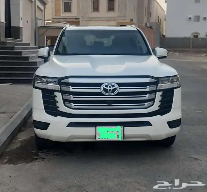 للبيع لاندكروزر 2022 رقم 4 عبداللطيف جميل وكالة 3