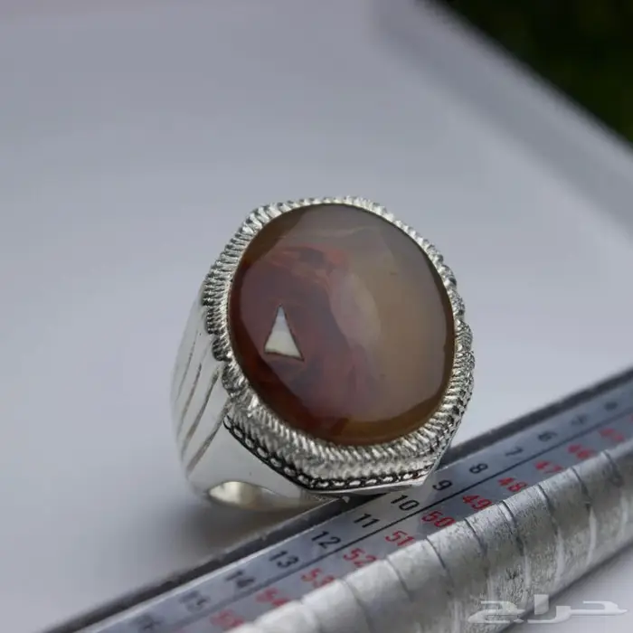 خاتم عقيق يماني مصور مزعفر 0