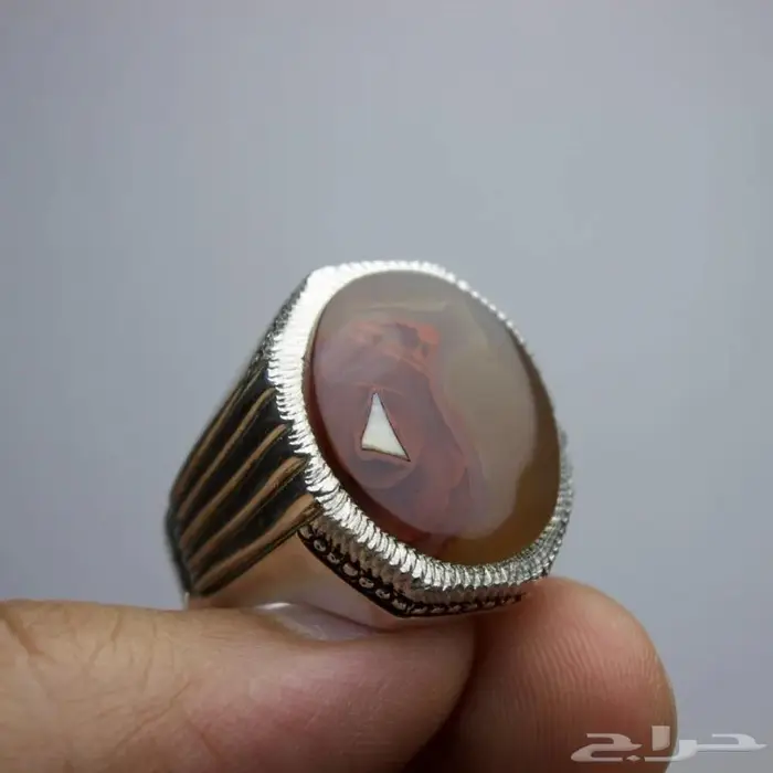 خاتم عقيق يماني مصور مزعفر 1
