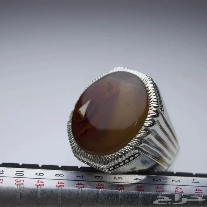 خاتم عقيق يماني مصور مزعفر 4