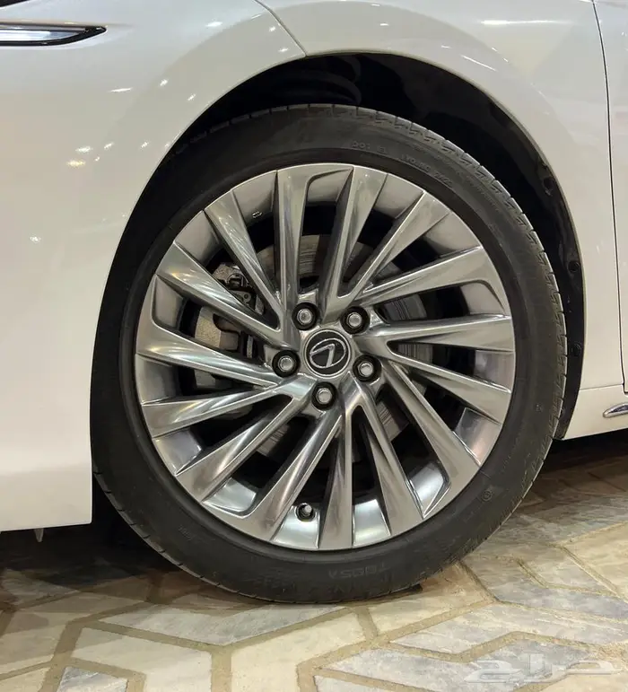 لكزس ES350CC موديل 2023 لوحات 2