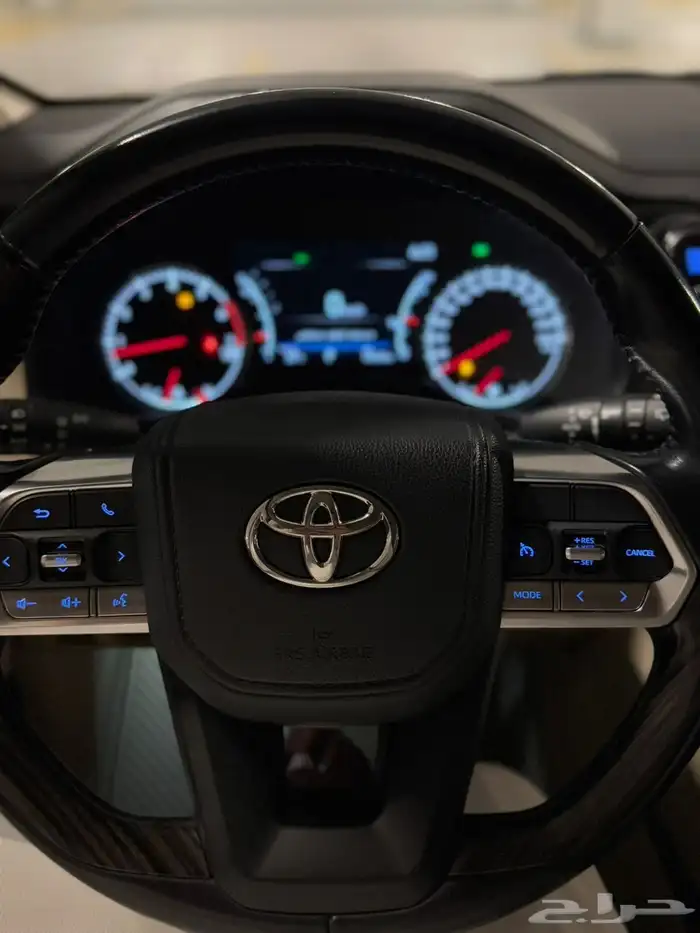 لاندكروزر VXR مديل 2023 15