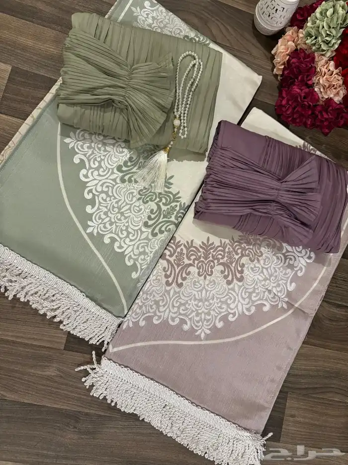 اطقم شراشف صلاة وسجاجيد 1
