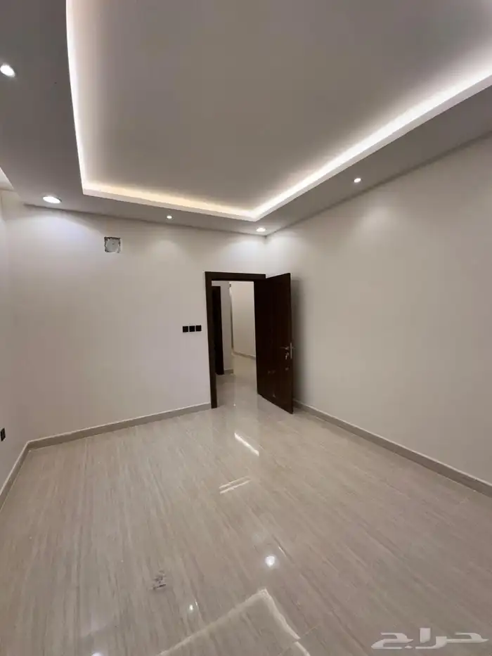 شقة للبيع في الجبيل حي البحر 8