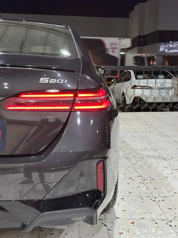 بي ام دبليو 520i 2025 kit M . رصد الفخامة 11