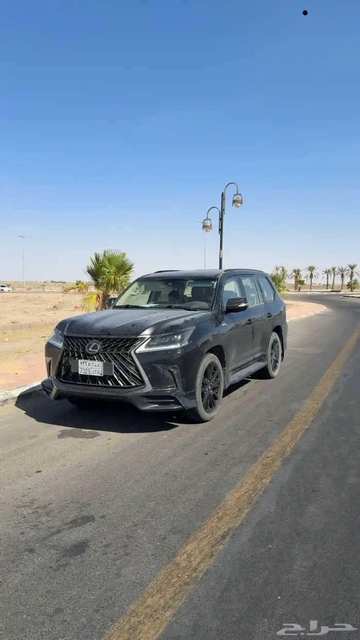 سلام عليكم لكسز LX 2019 بلاك أدش ن الموتر جايه وش جنب يسار 1