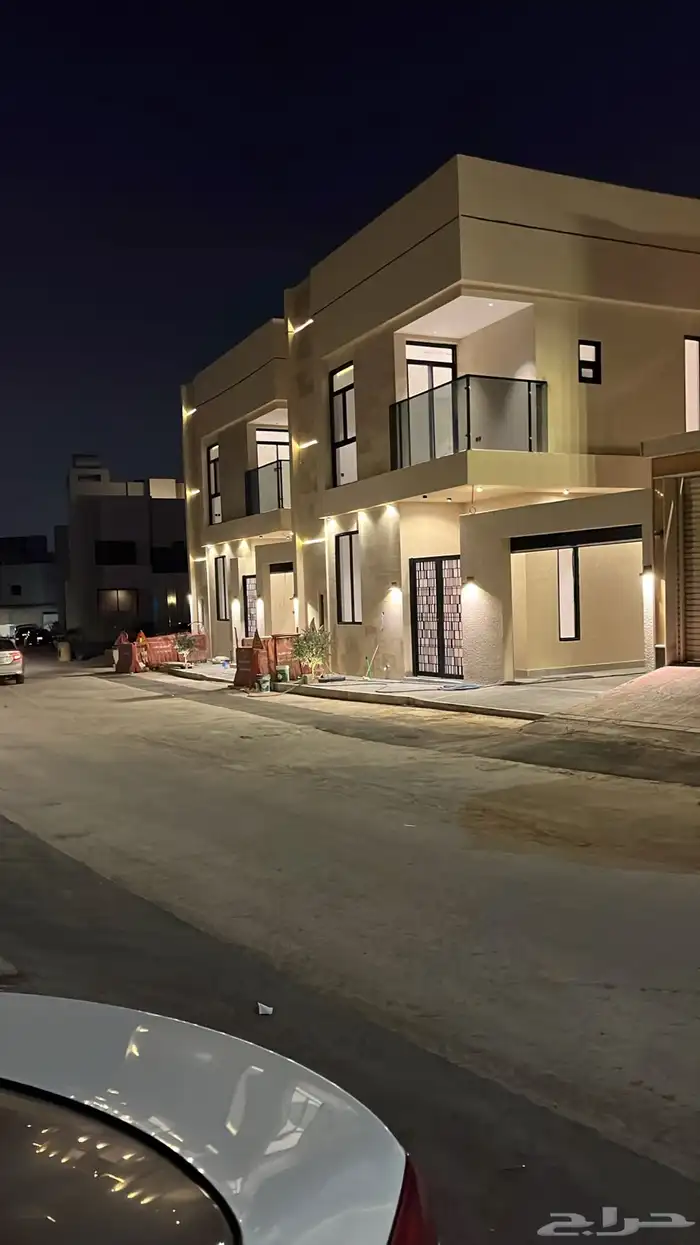 فيلا مساحة 270 م بحي المهدية تصميم مودرن و 7 غرف نوم 17