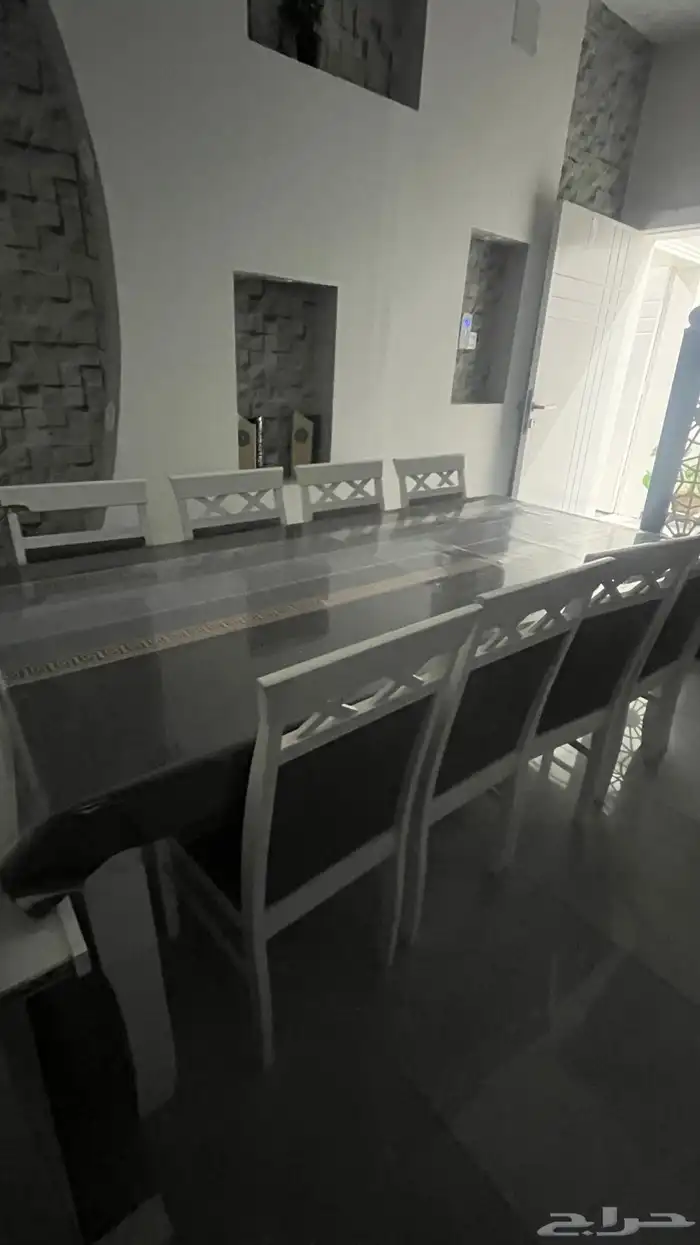 طاولة طعام للبيع 1