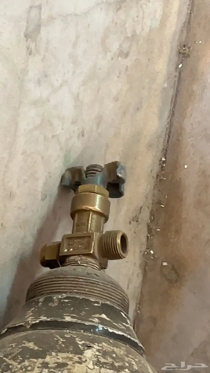 اسطوانة لحام مع لياتها وعدادتها 1