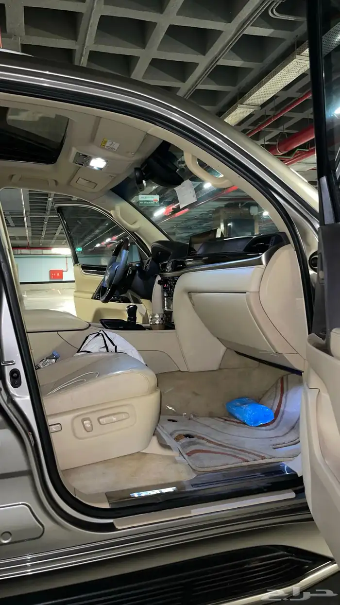 لكزس LX570 وارد عبد اللطيف جميل 2016 بحالة الوكالة 42