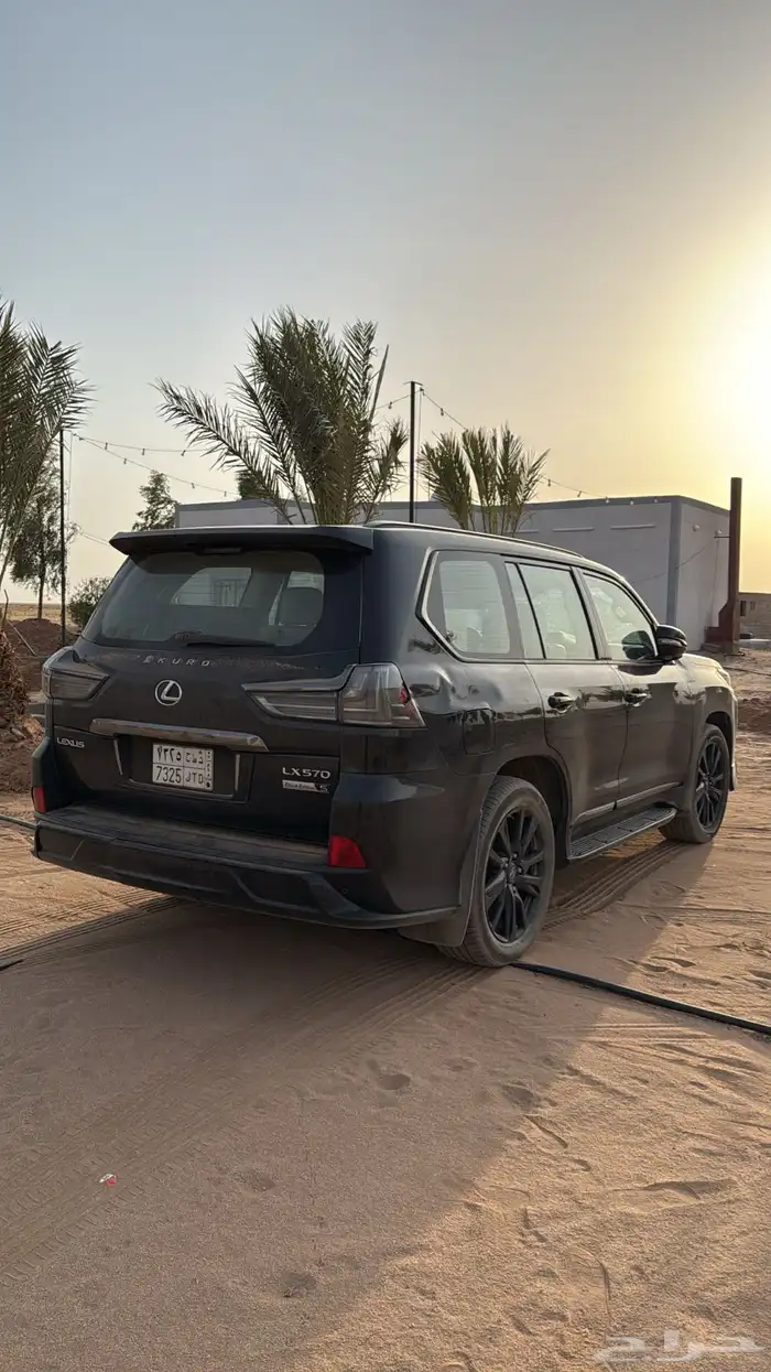 سلام عليكم لكسز LX 2019 بلاك أدش ن الموتر جايه وش جنب يسار 6