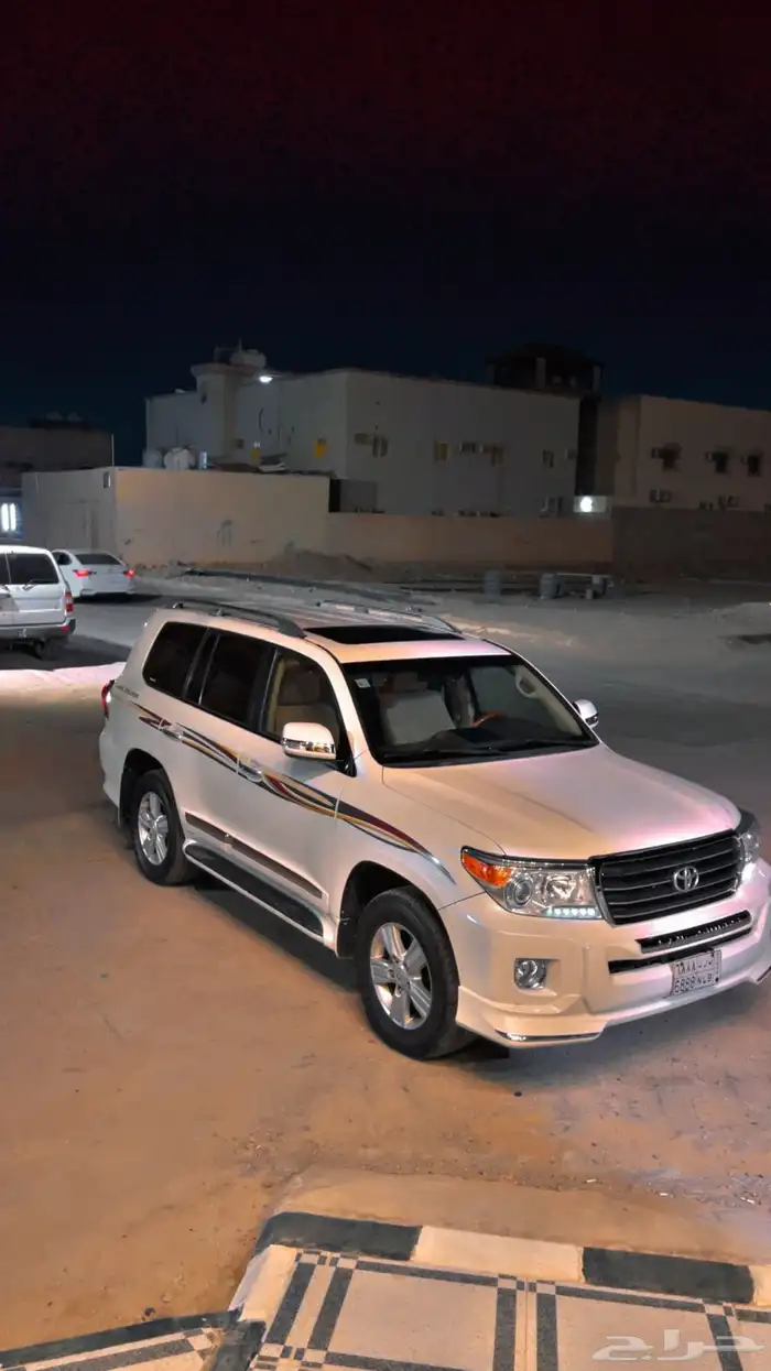 جيب لاندكروزر 2013 1