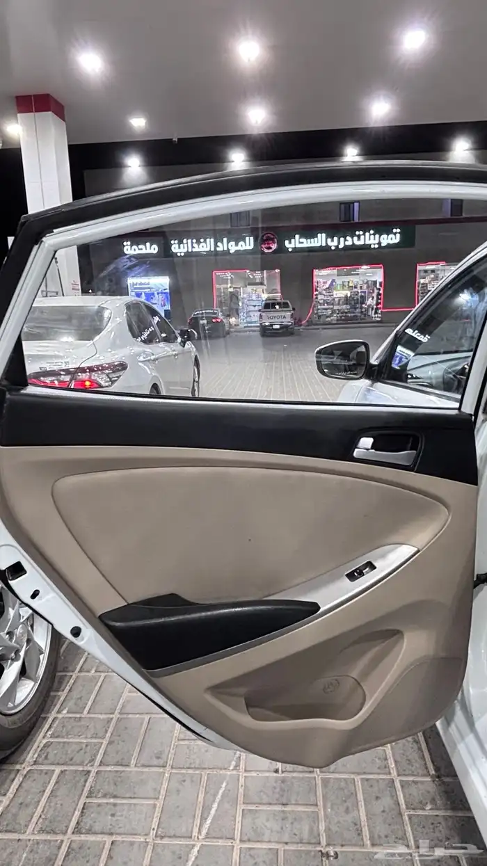 للبيع اكسنت 2015 نظيفة 8