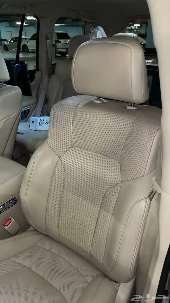 لكزس LX570 وارد عبد اللطيف جميل 2016 بحالة الوكالة 39