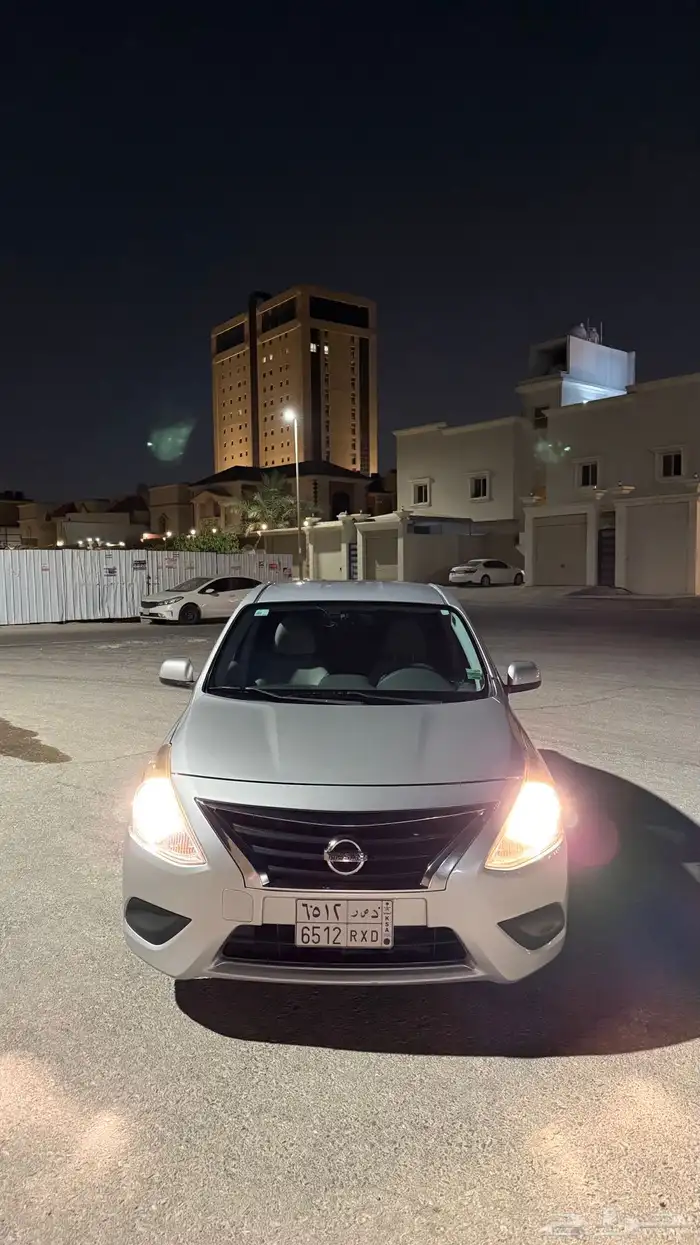 نيسان صني فضي 2018 7