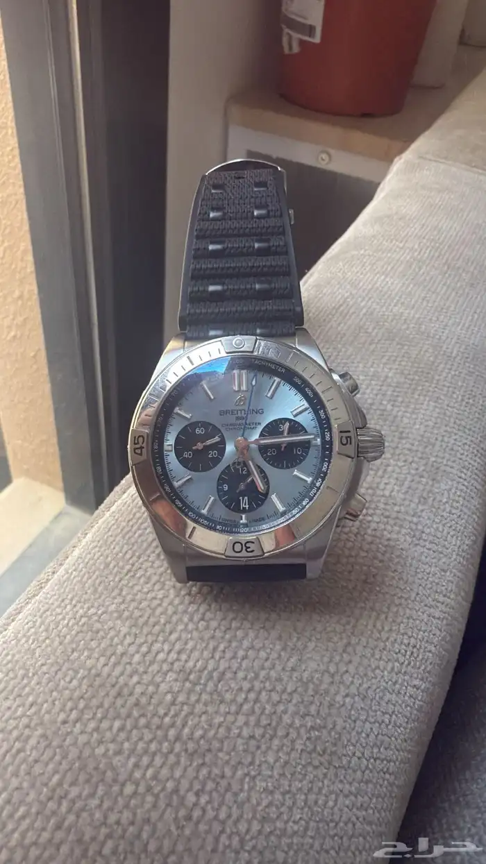 ساعة CHRONOMAT B01 42 10