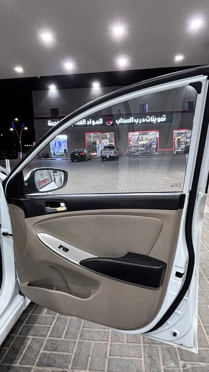 للبيع اكسنت 2015 نظيفة 10