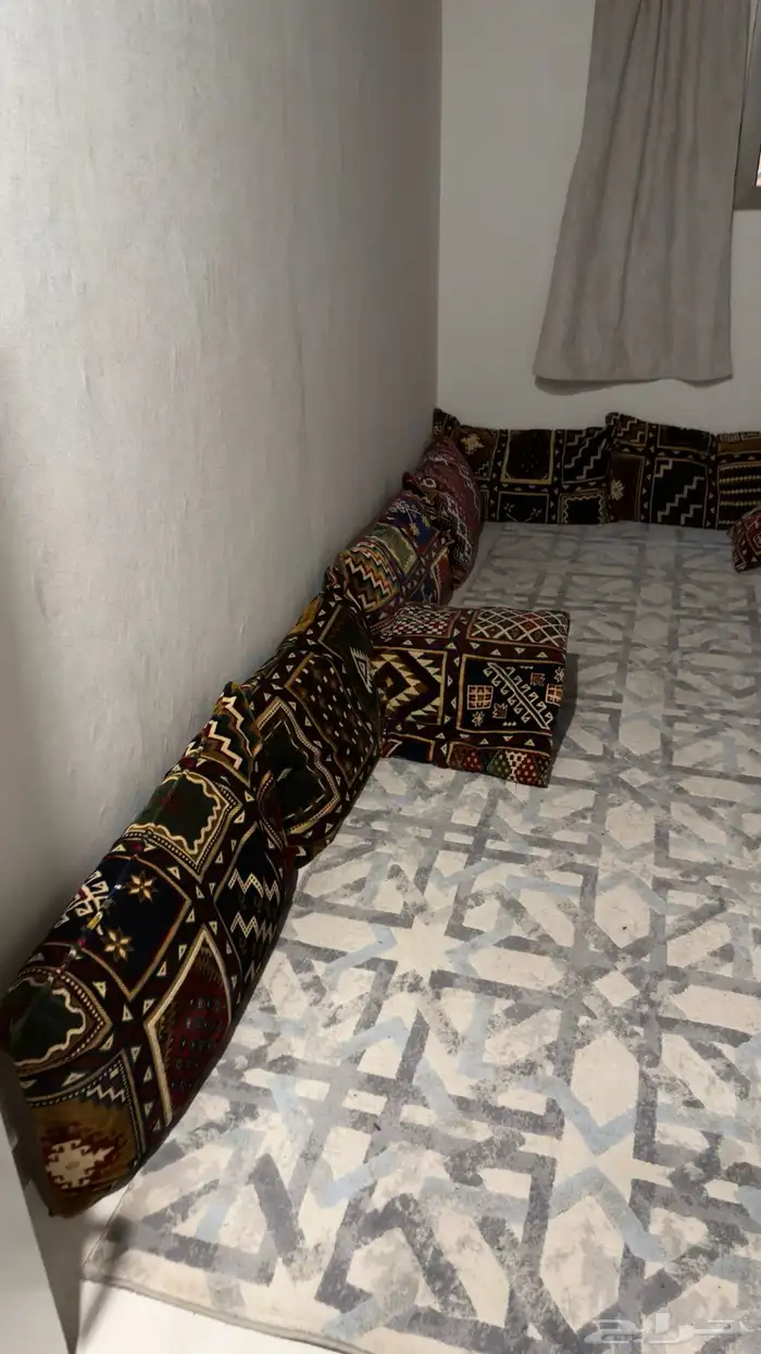 للبيع مساند مجلس 0