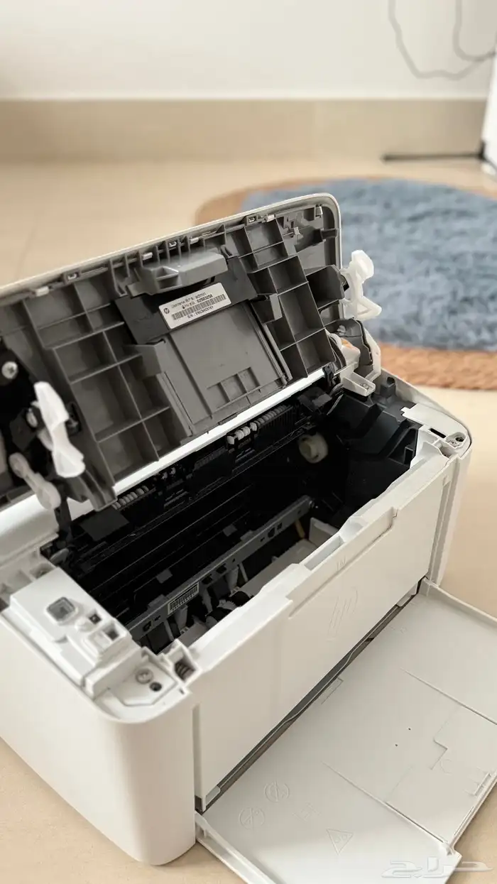 طابعة HP ليزر جيت M111w استعمال نظيف 4