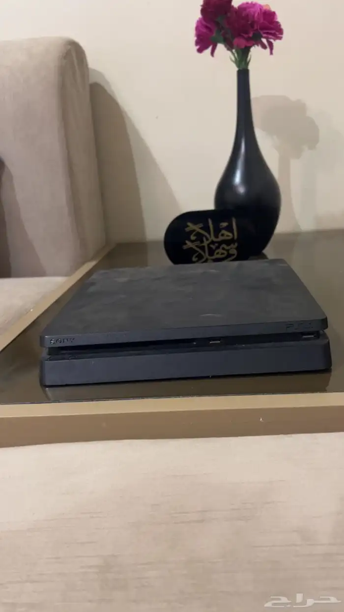 بيع بلاستيشن 4مع الأسلاك حقته فقط 0