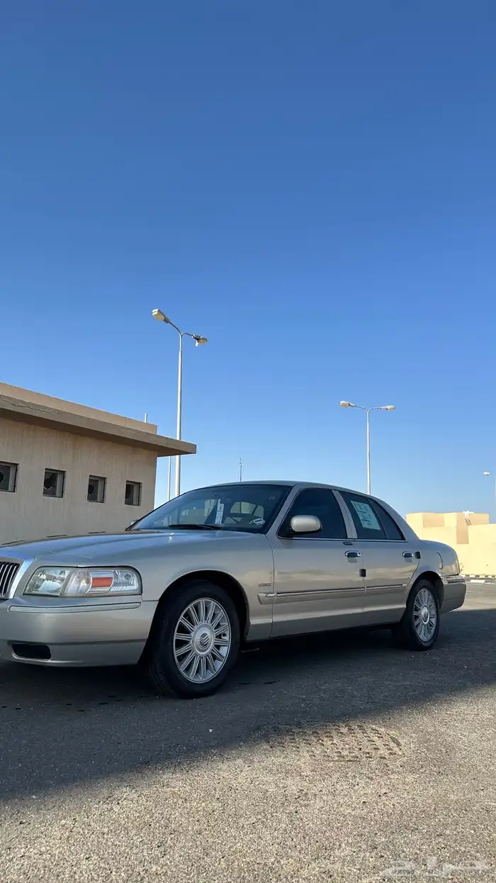 فورد ماركيز نضيف للبيع 2