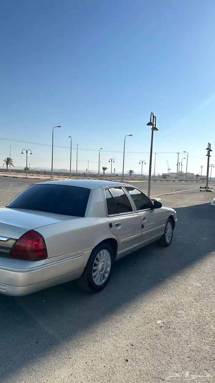 فورد ماركيز نضيف للبيع 3