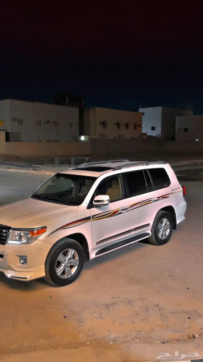 جيب لاندكروزر 2013 9