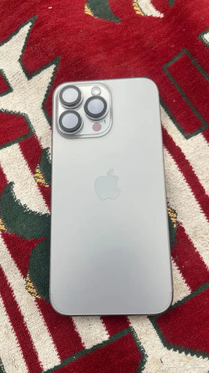 ايفون 15 برو ماكس نضيييف 1