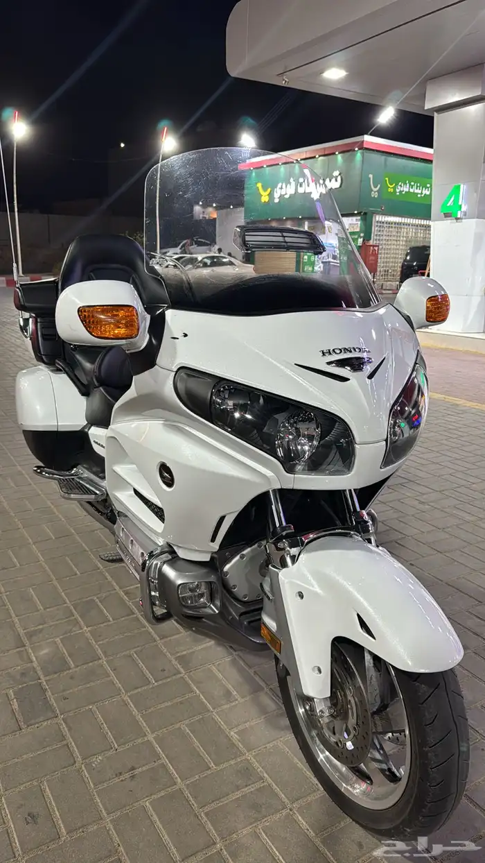هوندا GOLDWING لي يل 3 موديل 2015 10