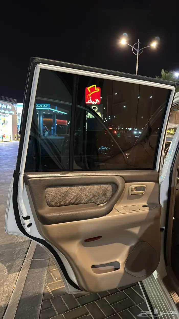 جيب لانكروزر GX 2001 13