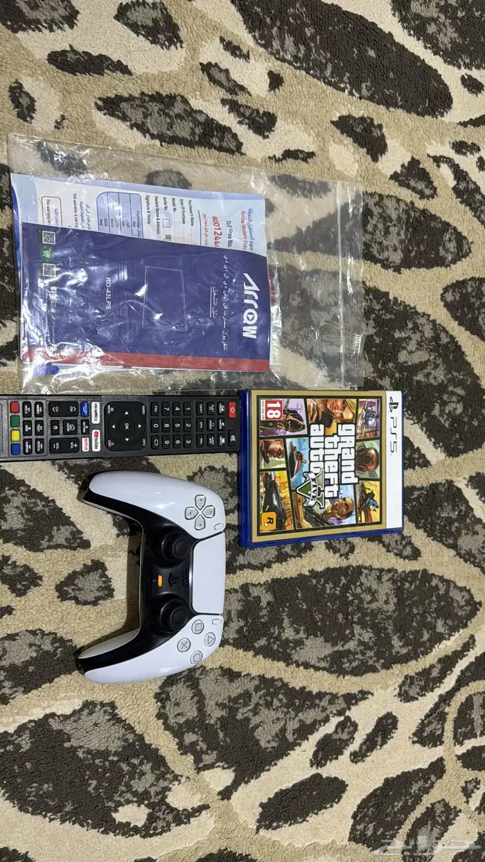 للبيع شاشه وسوني فايف وطاوله كامله 3