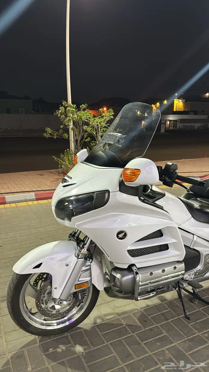 هوندا GOLDWING لي يل 3 موديل 2015 1