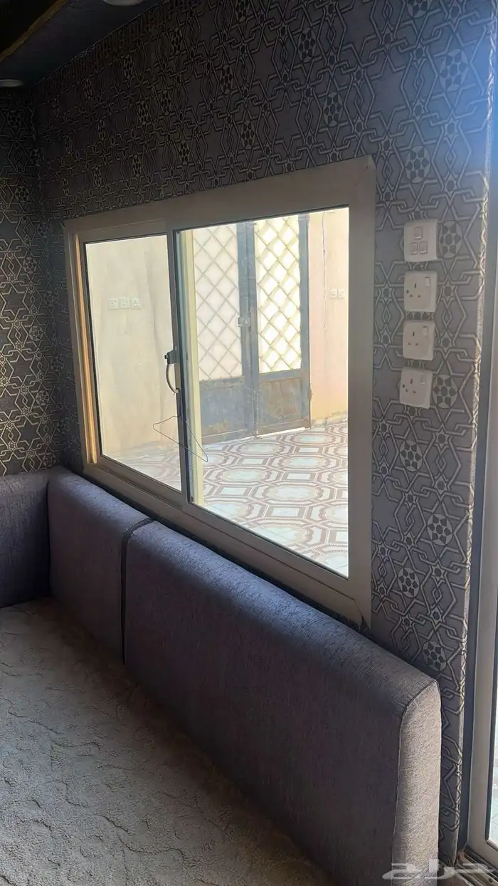 مشب 4في 4 كامل من غير الاثاث على السوم لا يجي الا الصامل 5