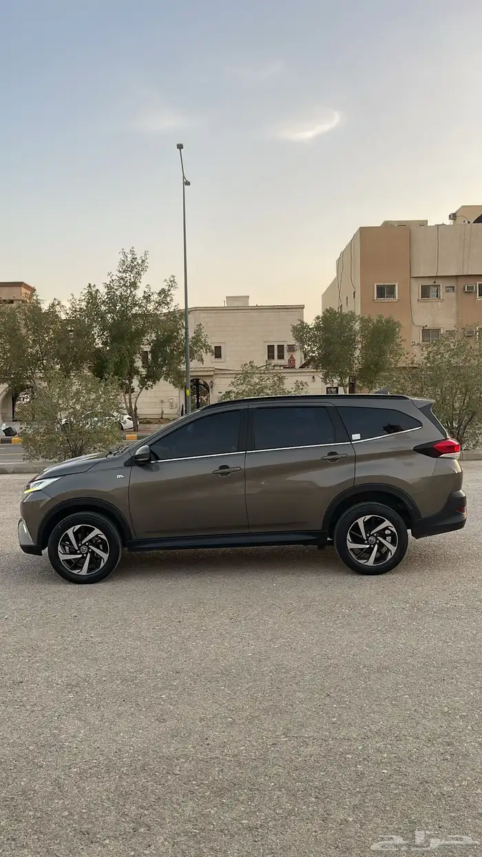 للبيع تويوتا 2023 6