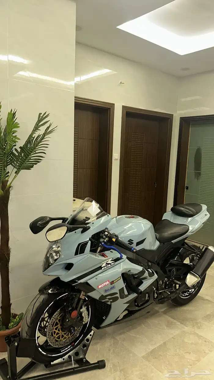 للبيع دباب GSXR مقاس 1000R موديل 2008 ( معدل ) 0
