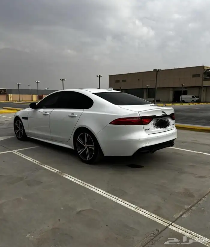جاكور XF R 1
