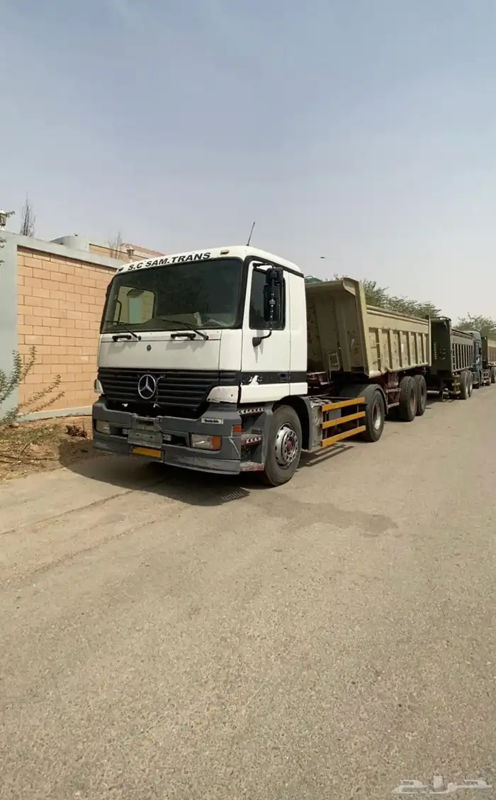 معدات للإيجار قلابات قلاب بوكلينات بوكلين 3