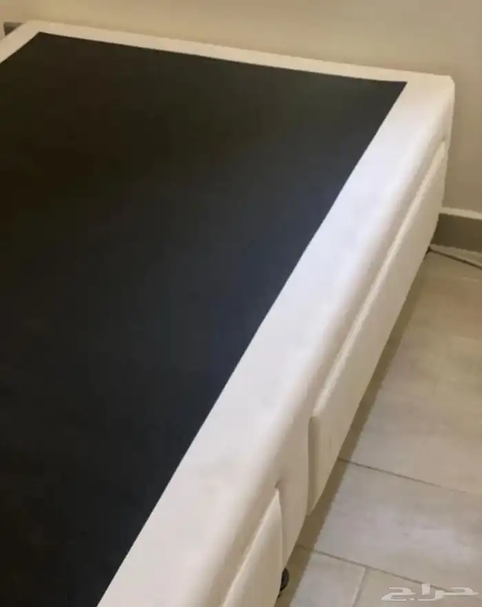 6 اسرة للبيع مع مراتبها 8