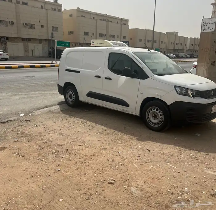 للايجار الشهري سيارات تويوتا هايس بيجو تبريد ايسوزو تجميد 0