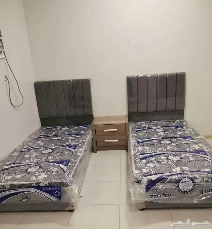 single size bedframe and mattress available 3