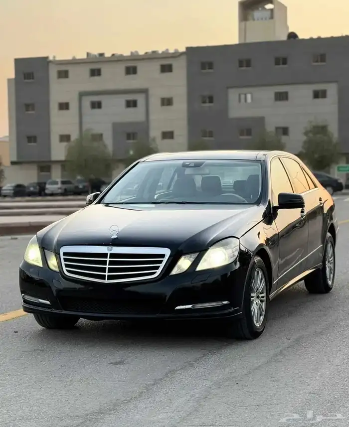 مرسدس E 300 نظيف جدا 2011 6