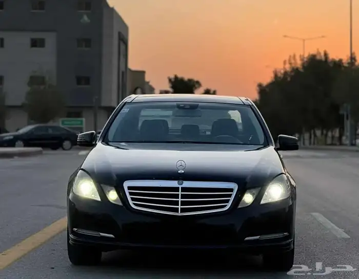 مرسدس E 300 نظيف جدا 2011 9