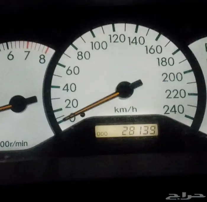 تويوتا كورولا 2004 GLi أوتوماتيك   نظيفة ومفحوصة 8