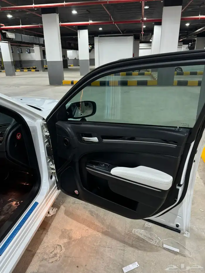 كرايسلر s300 5.7 2018 مباااع مبااع 14