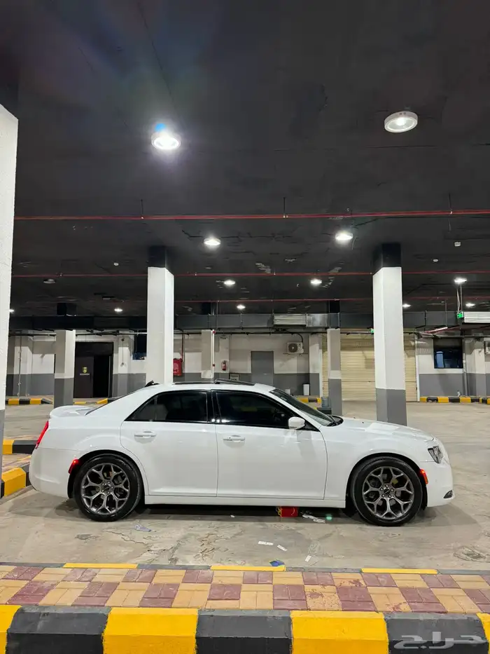 كرايسلر s300 5.7 2018 مباااع مبااع 7