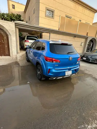 سيارة فاو FAW x40 نضيفه ممشى قليل 0