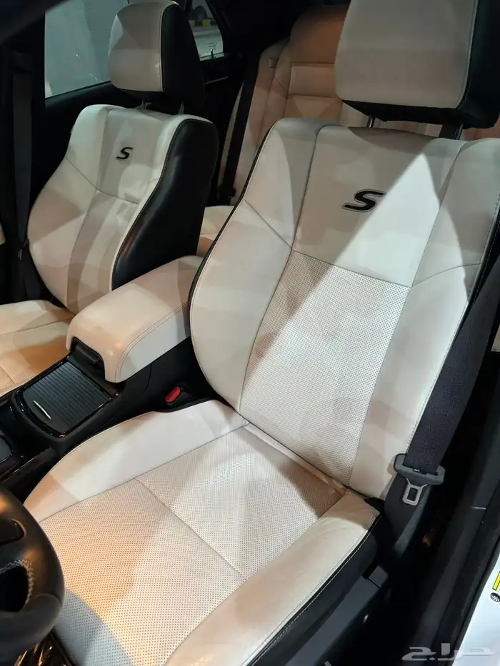 كرايسلر s300 5.7 2018 مباااع مبااع 11