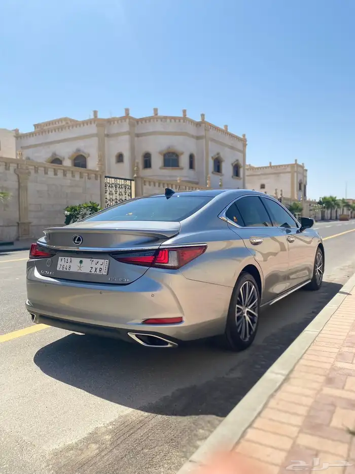 لكزس ES350 2023 8