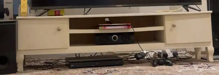للبيع ثلاجه وبرادة مويه وطاولة تلفزيون 2